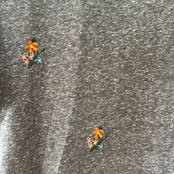 ****** 5 for $25 Workshop Republic Clothing Embroidered Knit Top - Picture 2 of 5